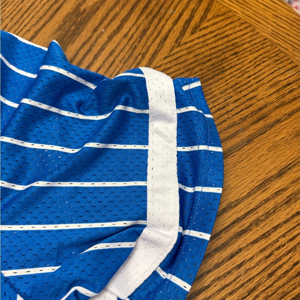Warner Bros. Blue Striped Bugs Bunny Men's Jersey - Picture 6 of 6